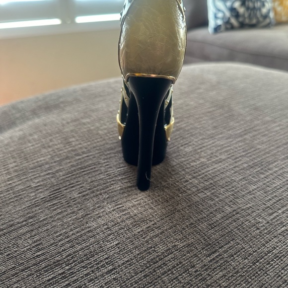 Shoe Trinket 👠 - Picture 2 of 4